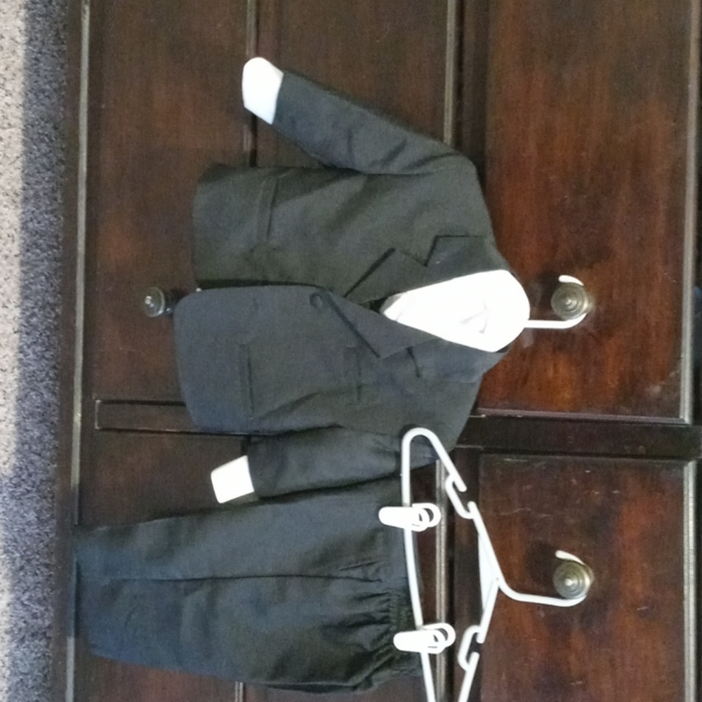 Tuxedo 4 pc suit